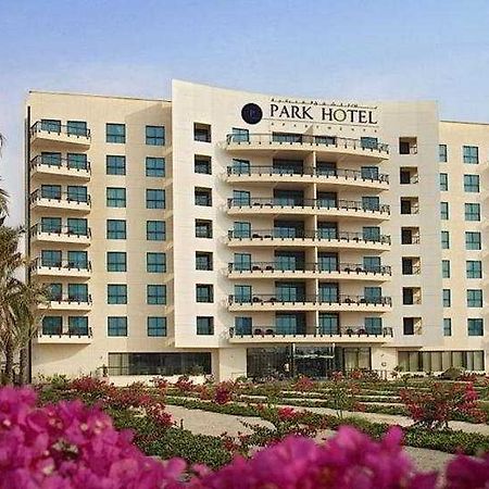 Park Apartments Dubai,An Edge By Rotana Hotel Екстер'єр фото